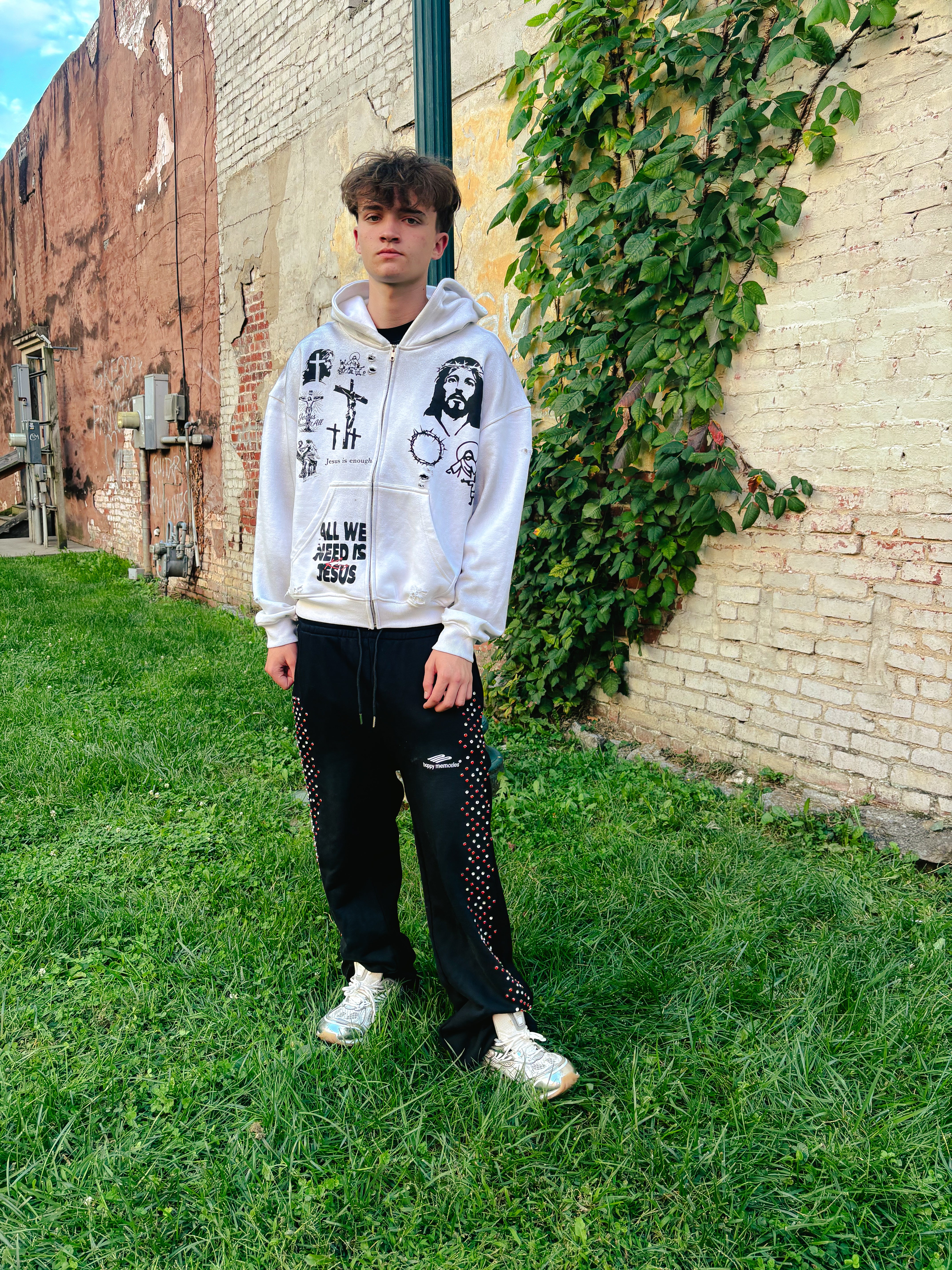 WHITEOUT PRODUCT OF CHRIST ZIP